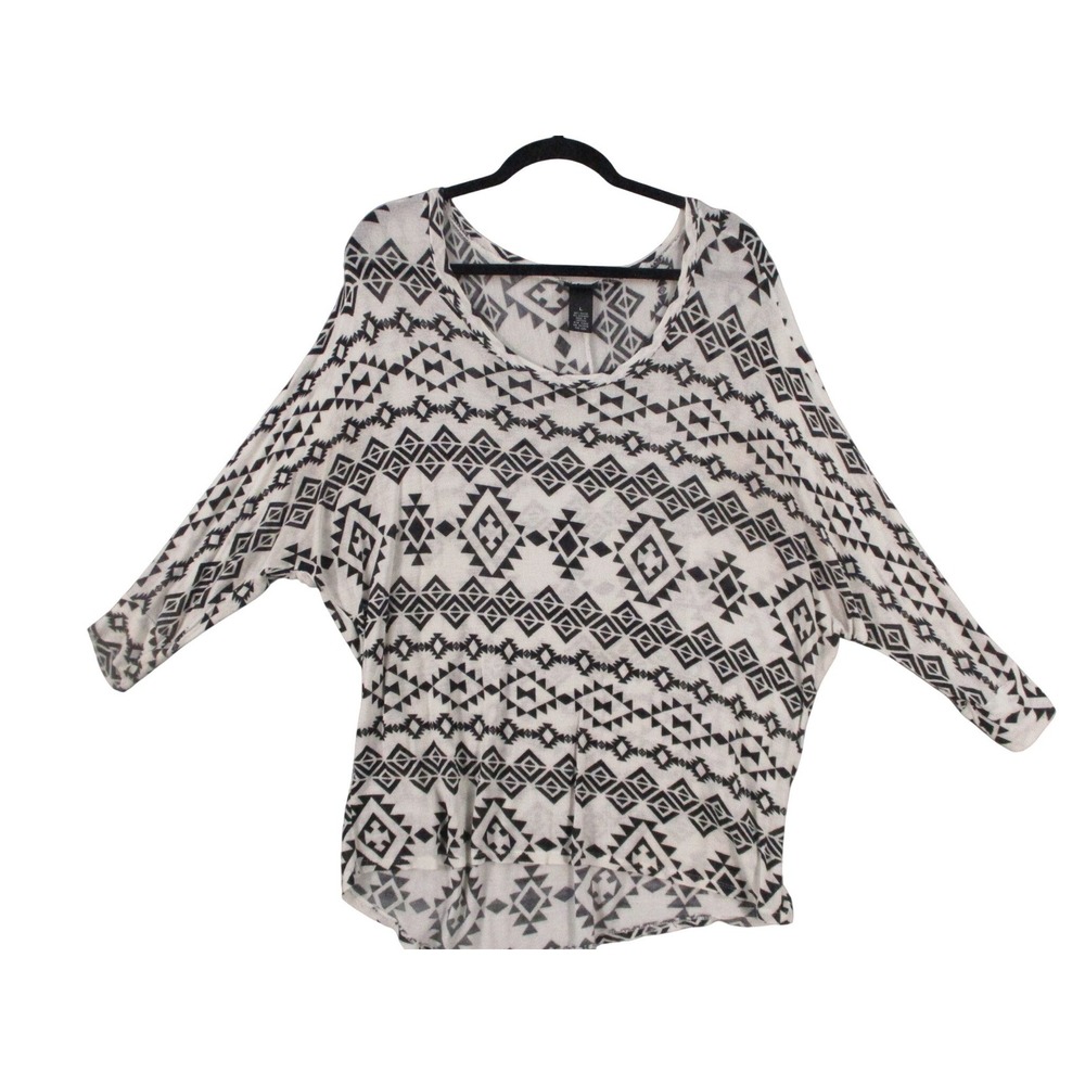 Rue21 Womens Large Top Black White Tribal Geometric Dolman Sleeve High Low Knit